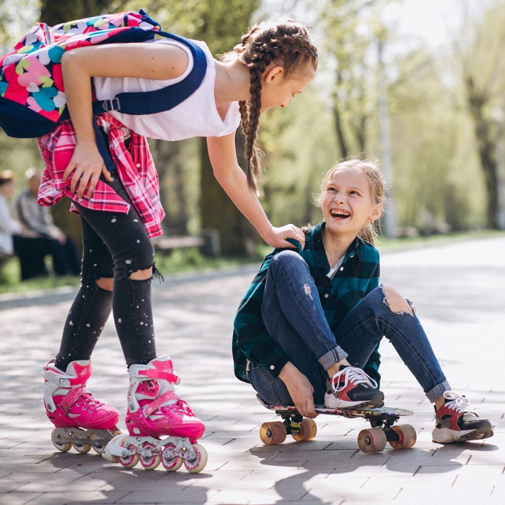 Patinar no tiene edad. Existen opciones para niños, adolescentes, adultos e incluso familias que quieren compartir tiempo juntos