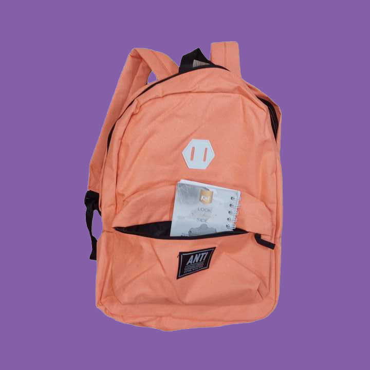 Si te mueves en la ciudad o vas al skatepark, una mochila diseñada para patinetas o patines es súper útil.